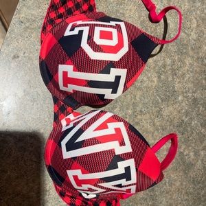 Victoria’s Secret 34C